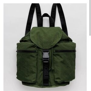 BAGGU SPORT BACKPACK- BAY LAUREL